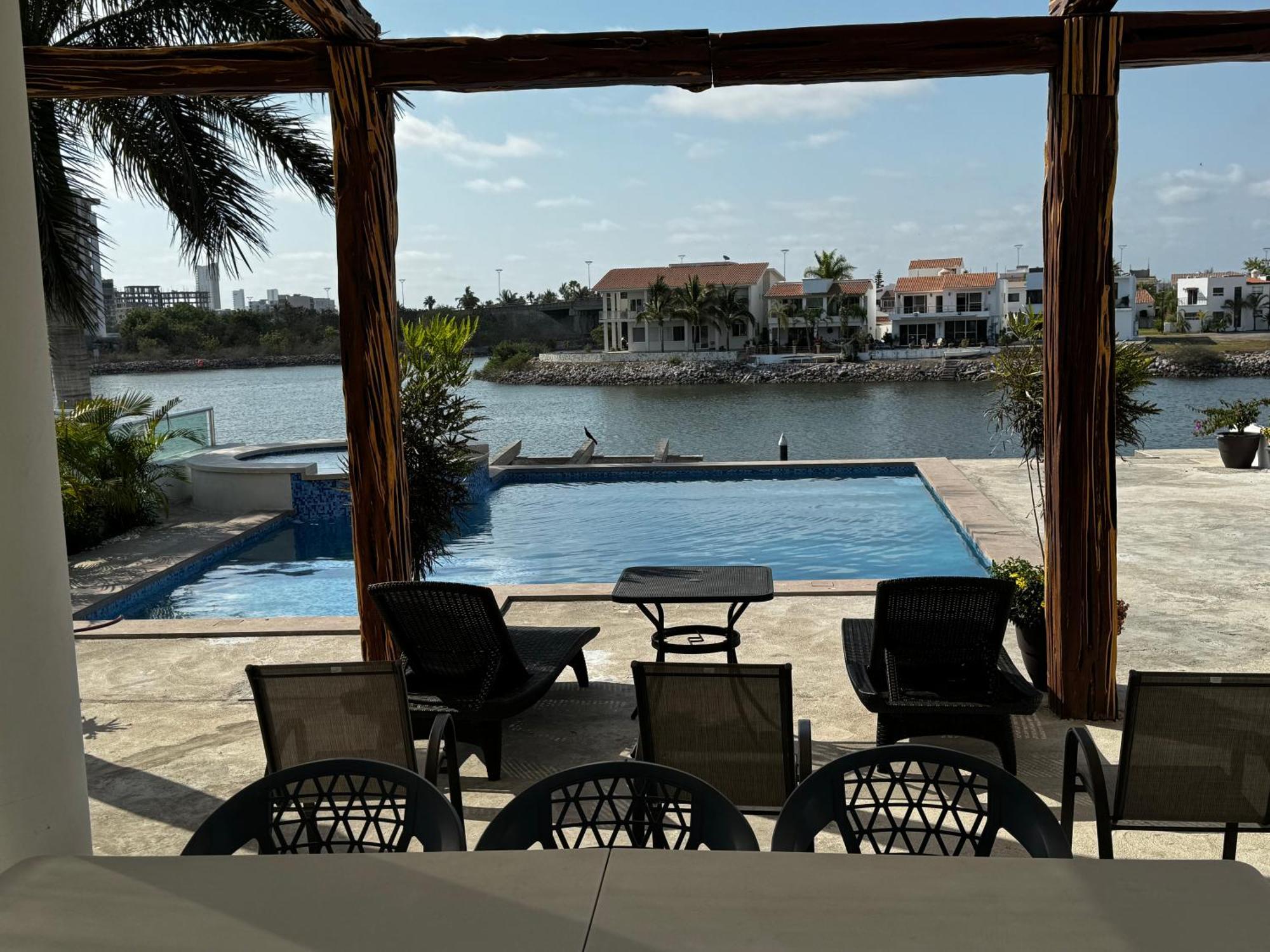 הוילה מזטלן Casa Isla Marina Vista Al Mar 20 Personas מראה חיצוני תמונה
